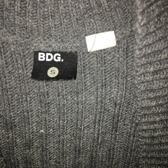 2 urban outfitters cardigans size s - Picture 2 of 3